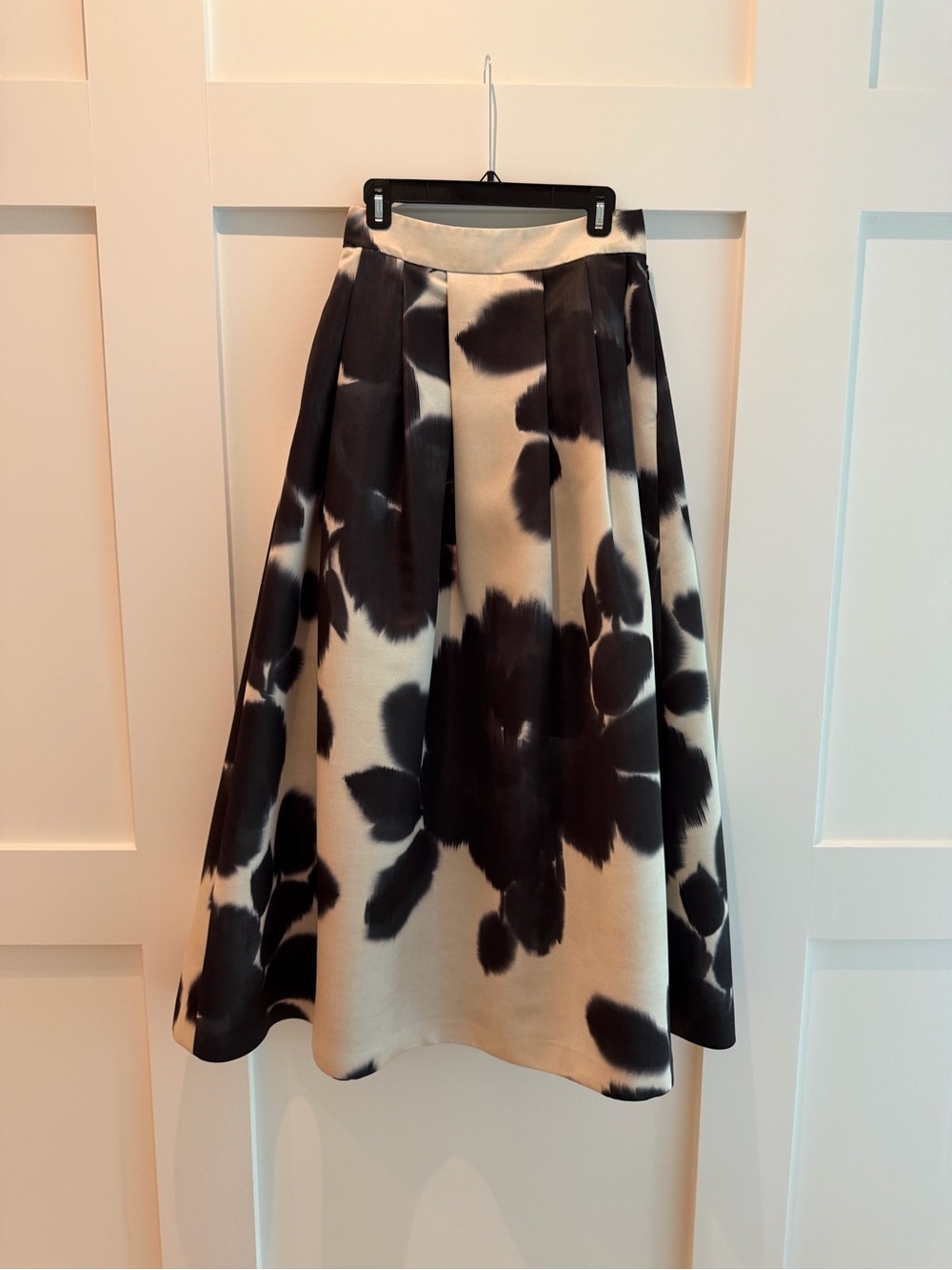 Brooks Brothers Black and White Floral A-Line Midi Skirt- size 4 - Picture 7 of 15